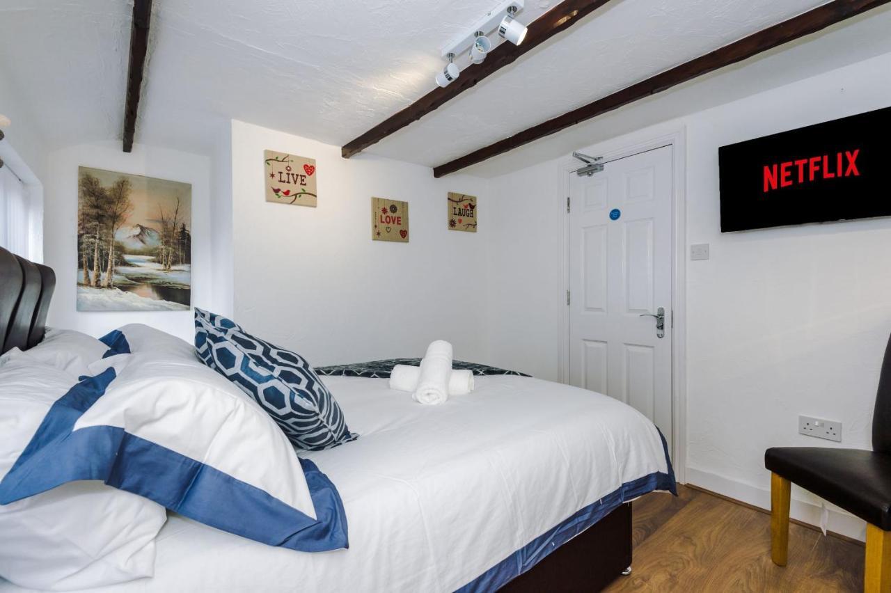 Sunshine Cottage By Happy Sunshine Stay Golborne ภายนอก รูปภาพ
